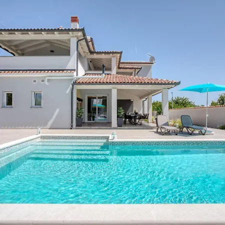 Villa Dream House By Interhome