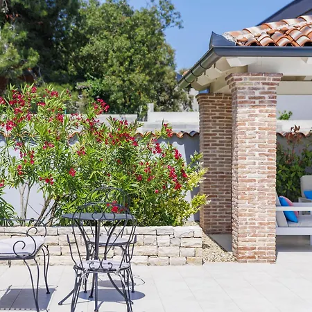 Dream House By Interhome * Pula