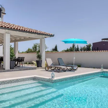 Dream House By Interhome * Pula